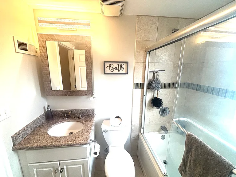3615 N Marshfield Ave #3 — Photo 18
