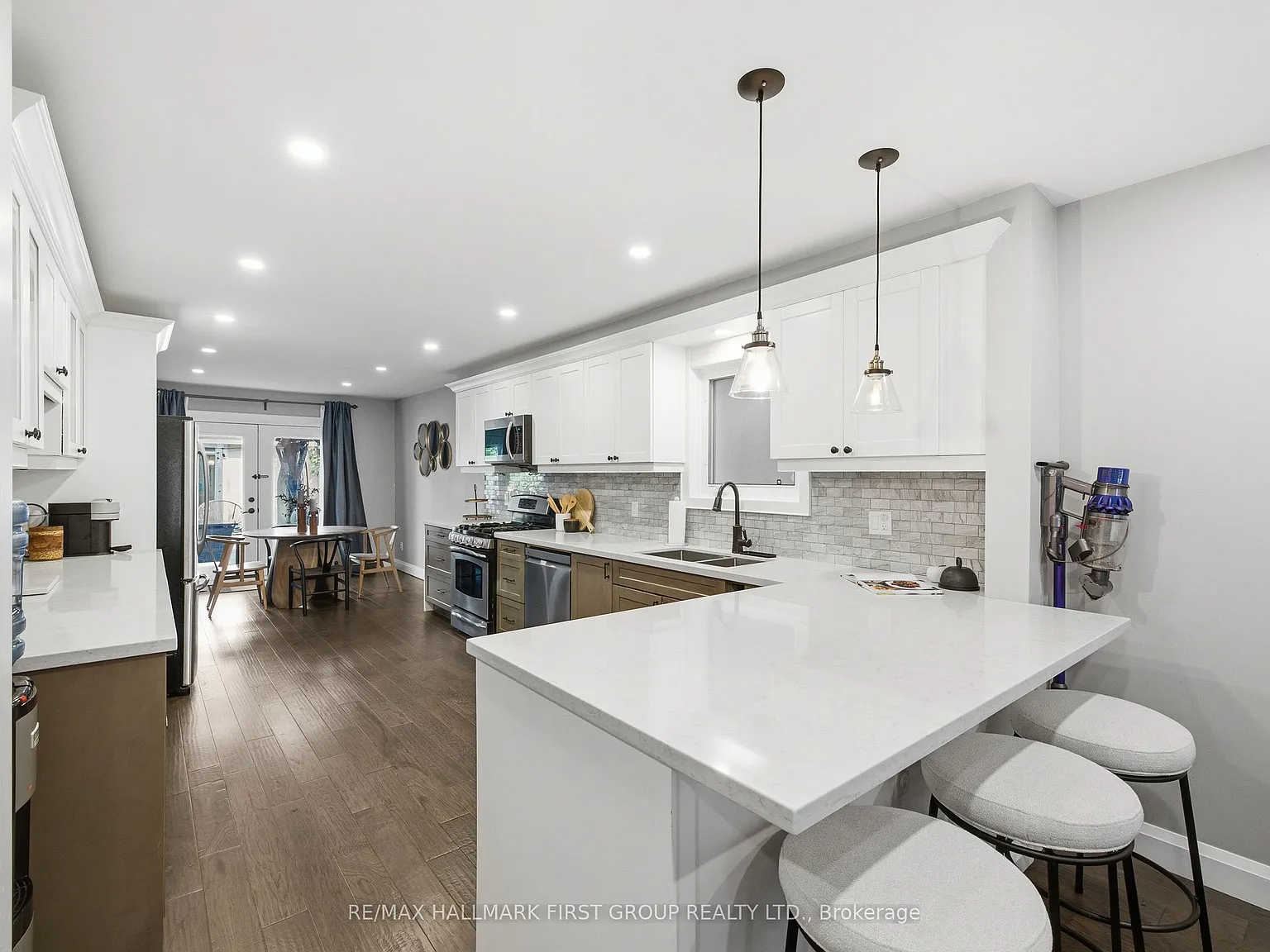 4 bed, $3,500 — Photo 4