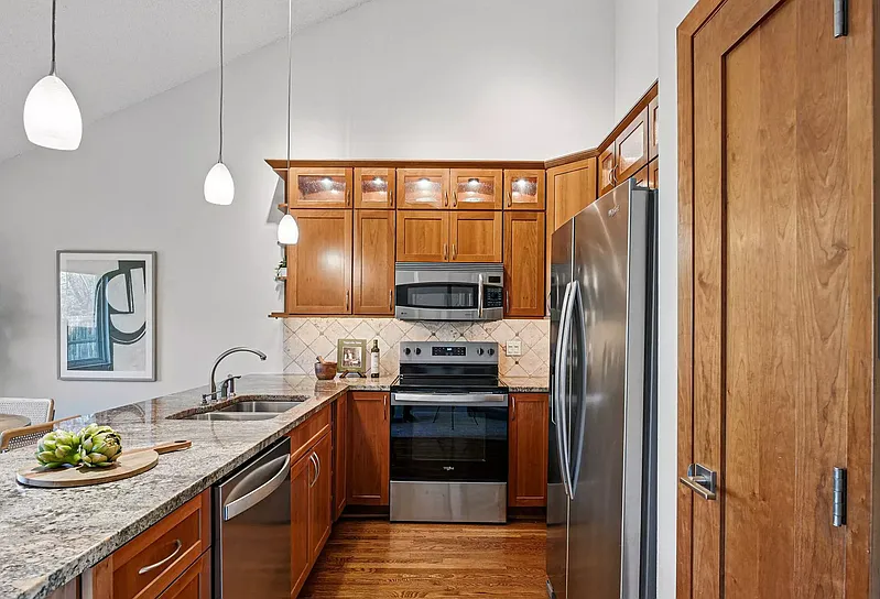 229 S Cleveland Ave — Photo 3