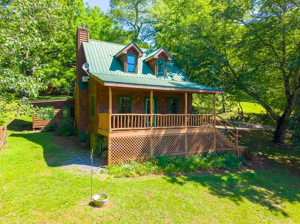 190 Grannys Knob Rd, Franklin, NC 28734