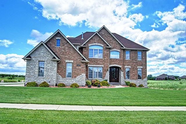 1st image of 15601 S Jeanne Ln