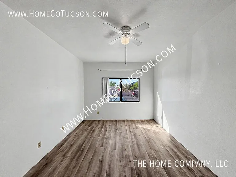 5750 N Camino Esplendora #109 — Photo 16