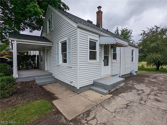 2nd image of 24 Meadowbrook Ave
