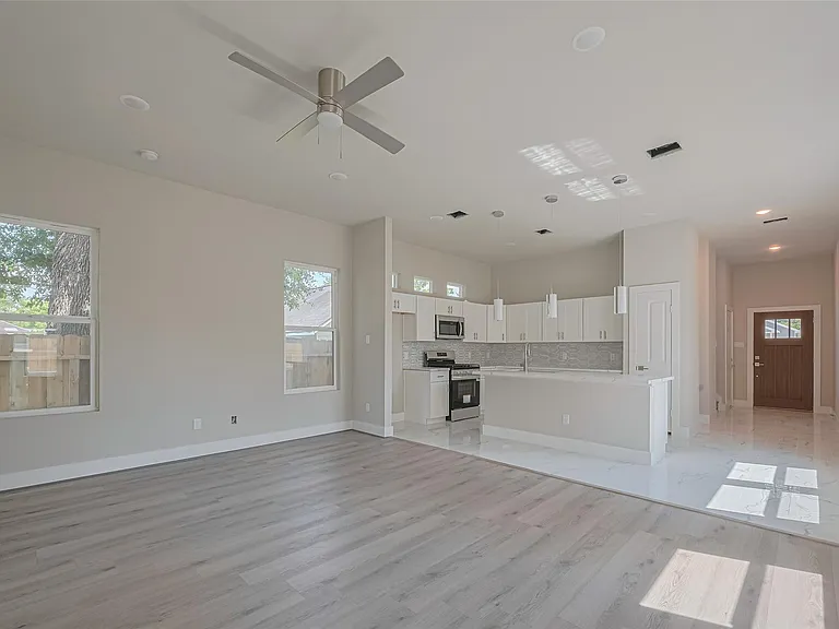 7207 Force St — Photo 5
