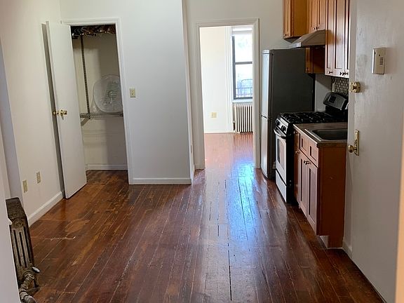 3rd image of 66 Orchard St #12
