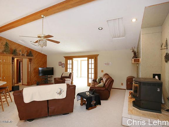 3rd image of 13445 Hendrickson St NE