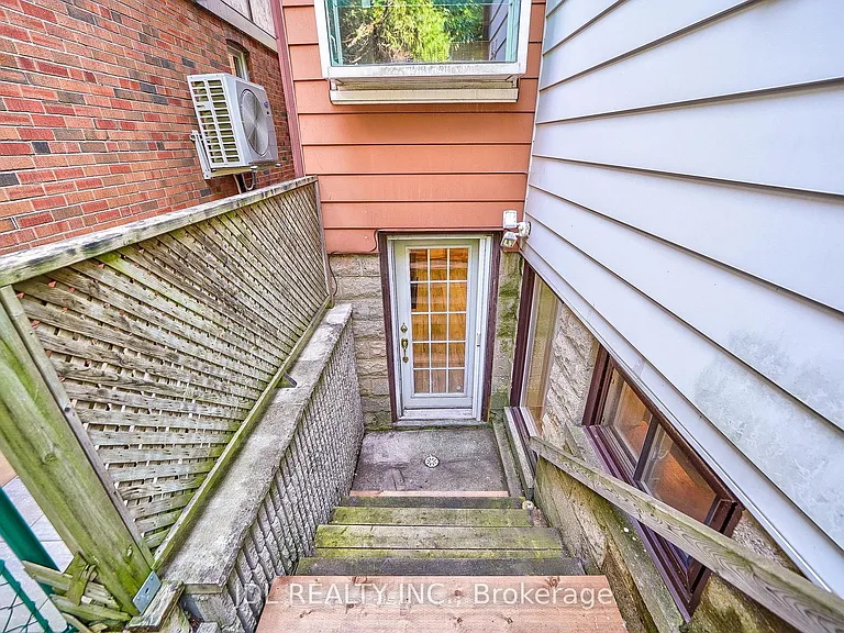 150 Banff Rd #BASEMENT — Photo 12