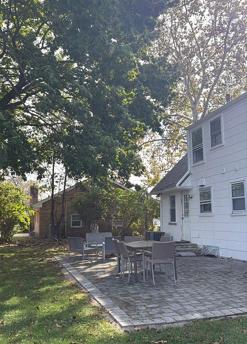 4 bed, 1497 sqft, $2,600 — Photo 2
