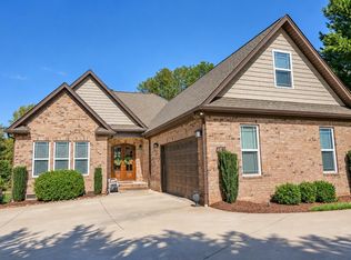 213 Nanie Myree Ln, Wellford, SC 29385
