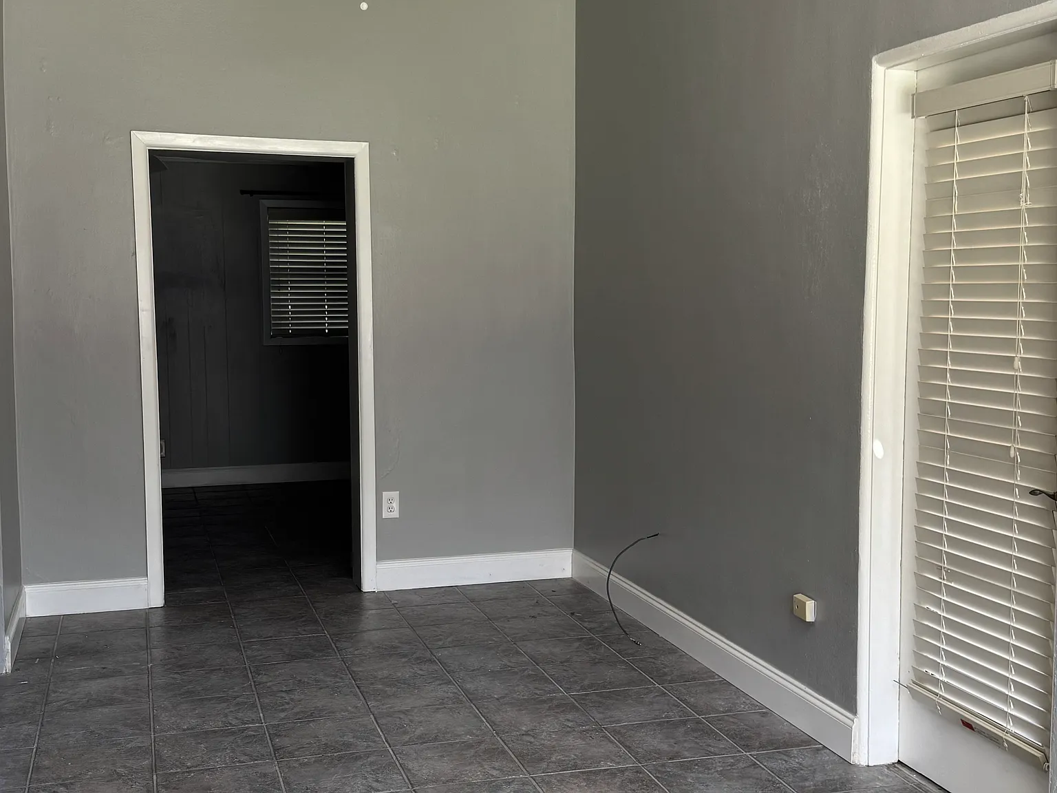 3 bed, 914 sqft, $1,700 — Photo 4