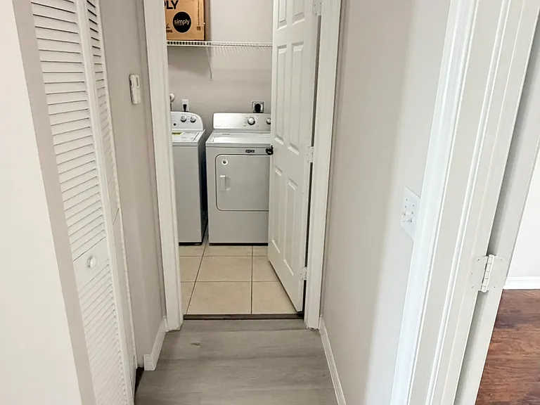 2202 SE 23rd Ter — Photo 35