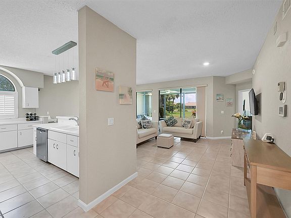 4th image of 8049 Aberdeen Drive #101