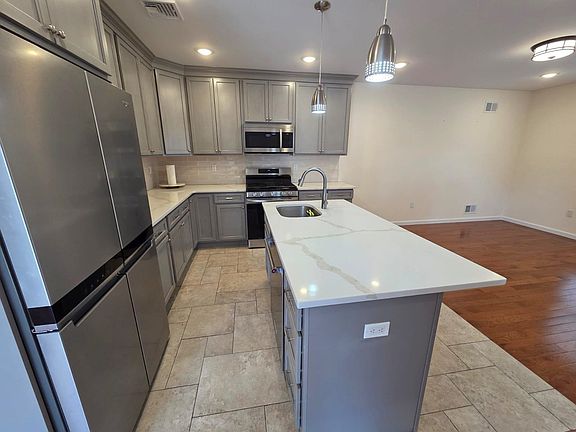 3rd image of 24B Sidney Ave