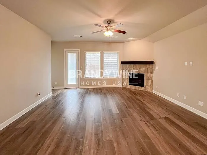 9620 Oxbow Ln — Photo 3