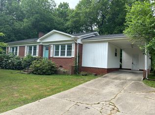 6823 Pleasant Oaks Cir, Charlotte, NC 28216