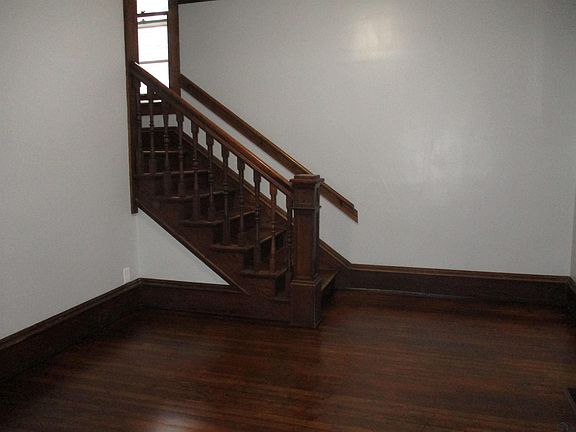 5th image of 3818 3rd Ave