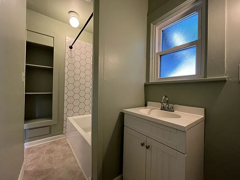 610 NE 79th Ave — Photo 25