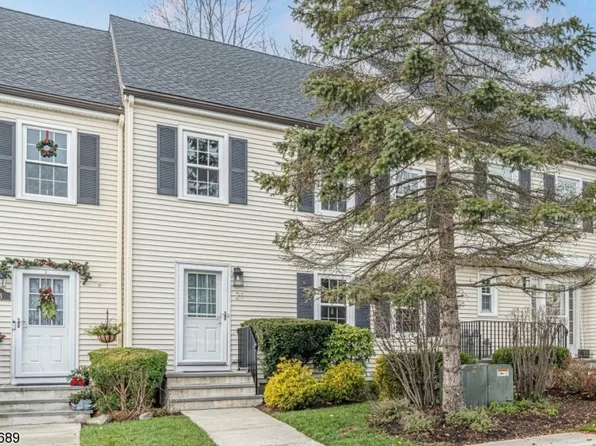 21 Galway Dr, Mendham Boro, NJ 07945