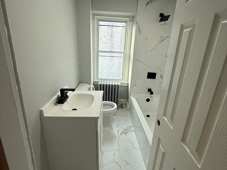 672 N Union St — Photo 23