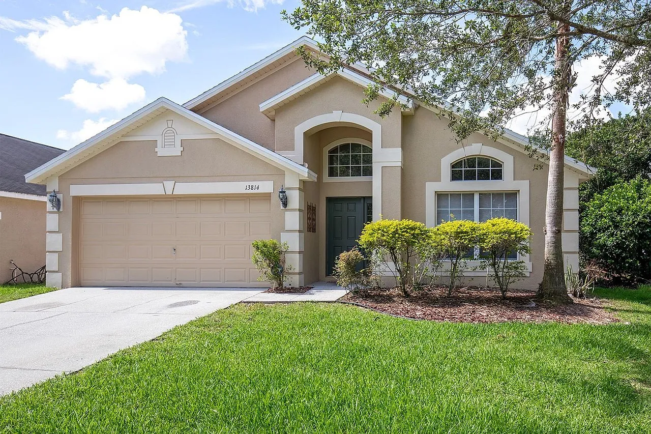 4 bed, 2150 sqft, $2,900 — Photo 1
