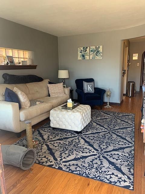 1st image of 4512 Jamieson Ave