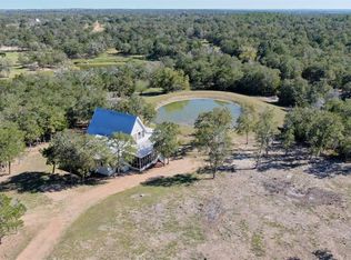 4325 Leslie Rd, Fayetteville, TX 78940