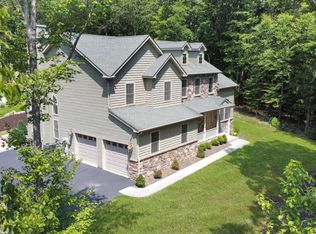 215 Kiesel Rd, Milford, PA 18337