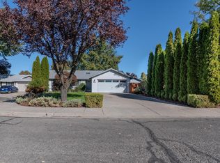 861 Juanita Way, Central Pt, OR 97502