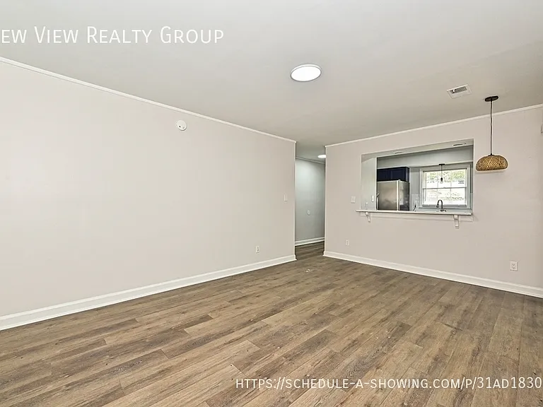 8439 Country Oaks Rd — Photo 6