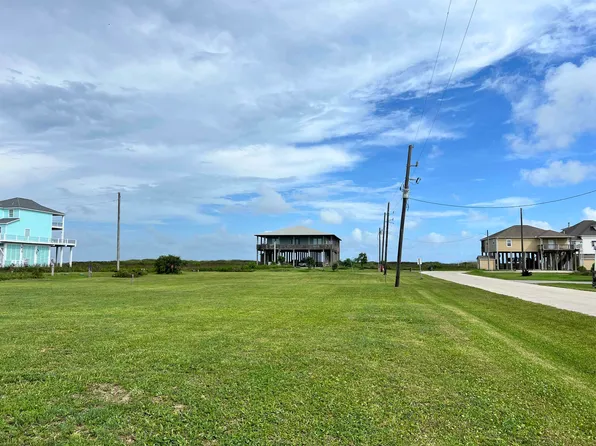 714 Salt Cedar Ln, Pt Bolivar, TX 77650