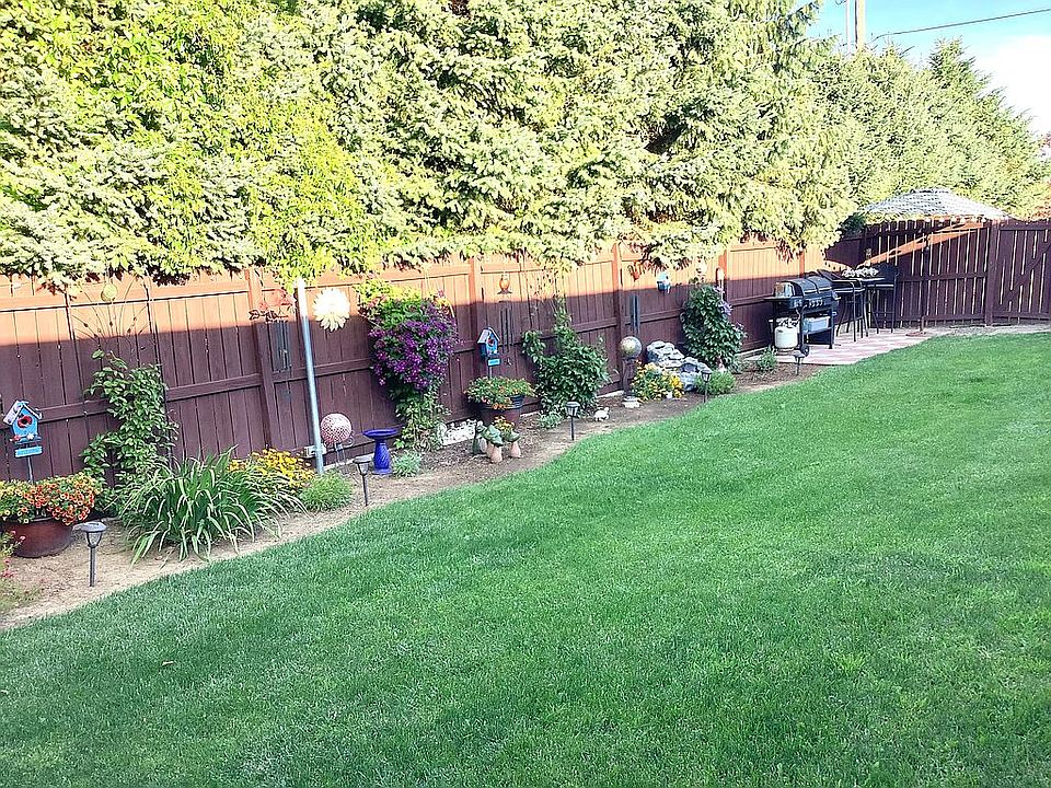 2nd image of 10905 Orchard Ave