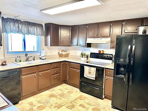 5th image of 642 Ash Avenue