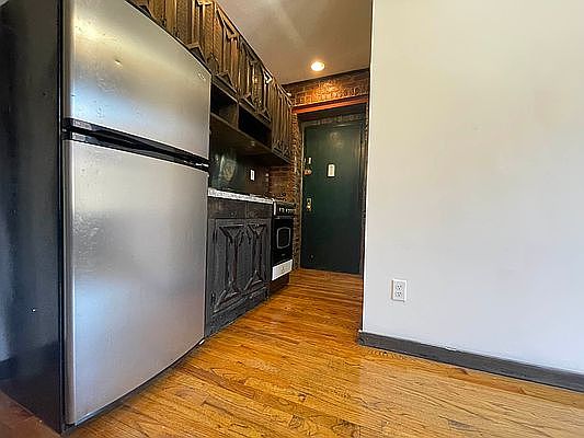 5th image of 516 14th St #16