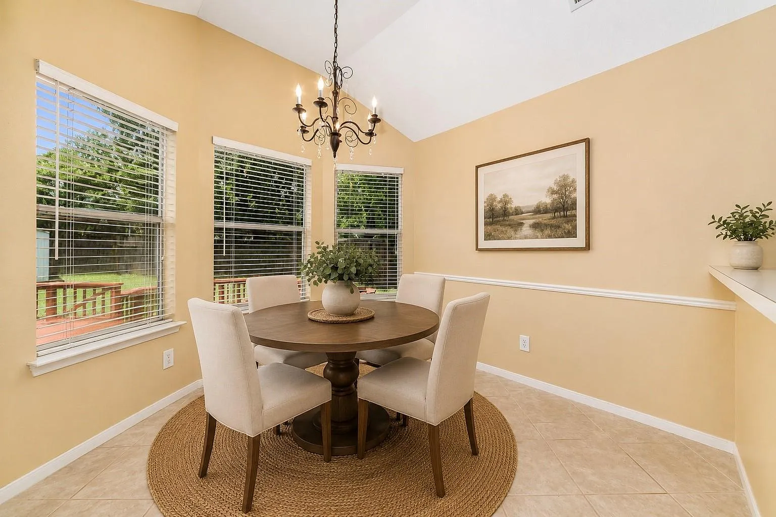 3 bed, 2.0 bath, 1529 sqft, $1,995 — Photo 4