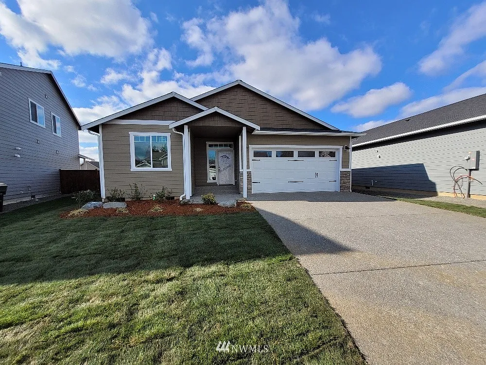 468 Stadium Loop photo 1