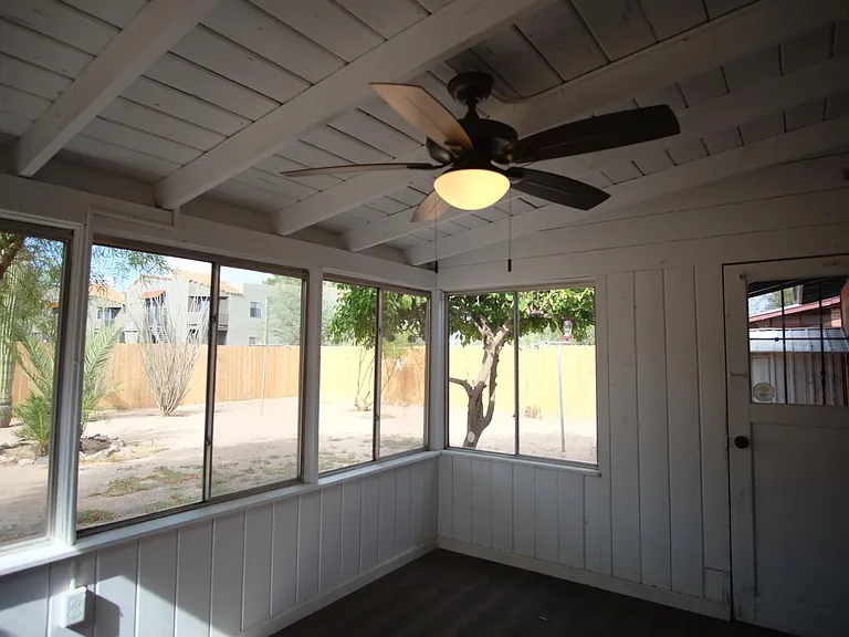 721 E Joan Pl — Photo 23