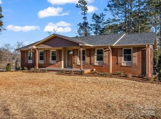 150 Crescent St, Rutherfordton, NC 28139