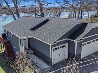 3816 Langley Dr, Pinckney, MI
