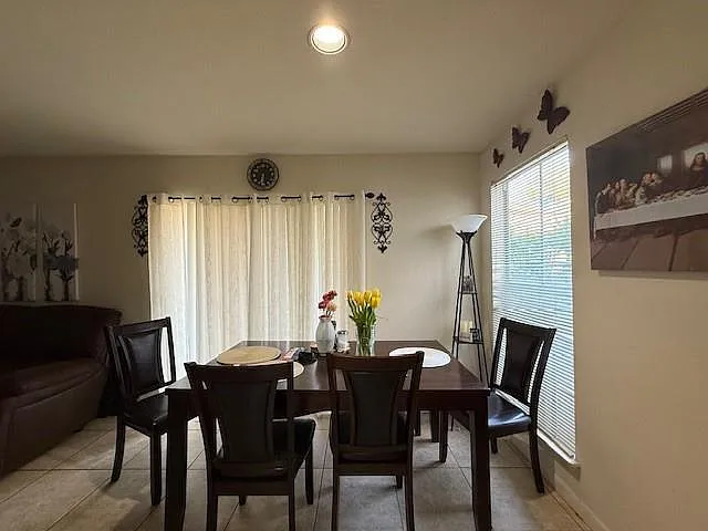 899 W Riverside Dr #611 — Photo 6