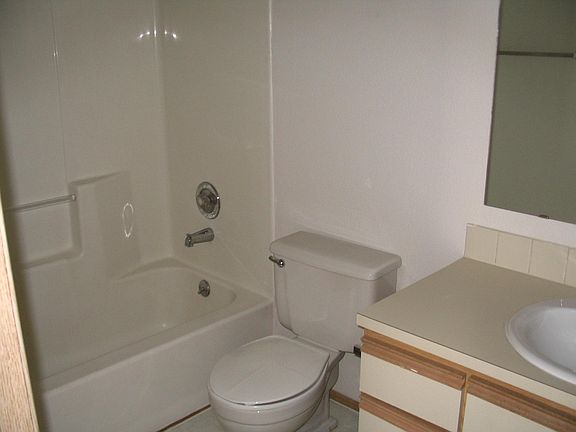 5th image of 152 Heritage Pl APT 244