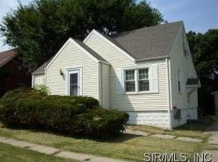 2910 Hillcrest Ave, Alton, IL 62002