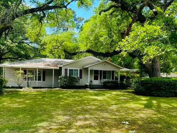 1215 Forest Ave, Saraland, AL 36571