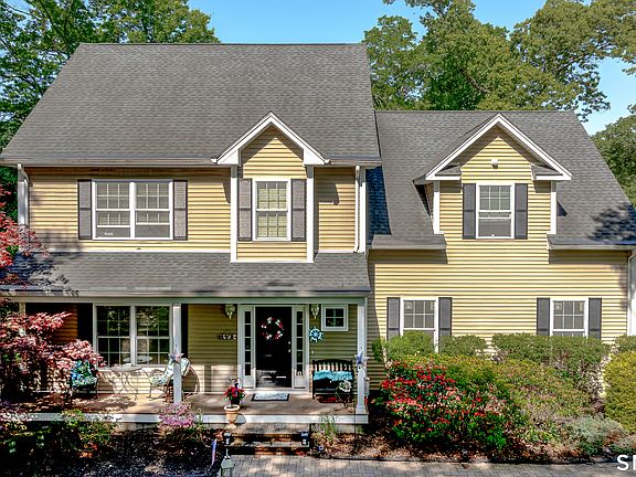 2nd image of 261 Spring Road