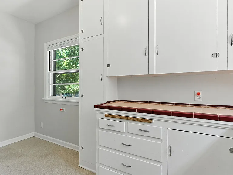 1231 NW 20th Ave — Photo 7