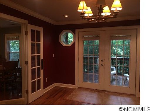 2nd image of 85 Rivercrest Dr