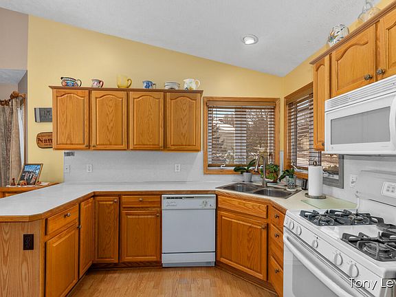 5th image of 2634 Hillandale Dr NW