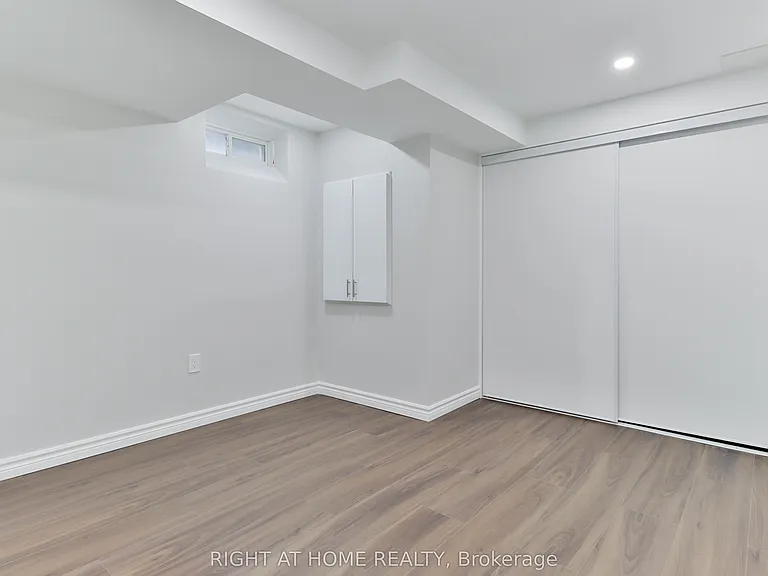 186 Cosgrove Dr #BASEMENT — Photo 19