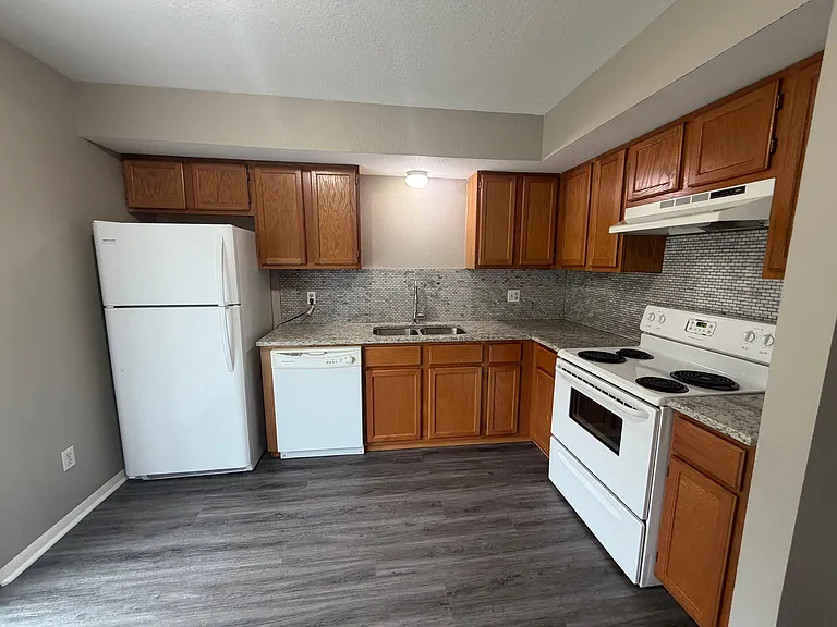 4919 S Oswego Ave — Photo 11
