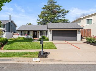 5731 Rainbow Hill Rd, Agoura Hills, CA 91301