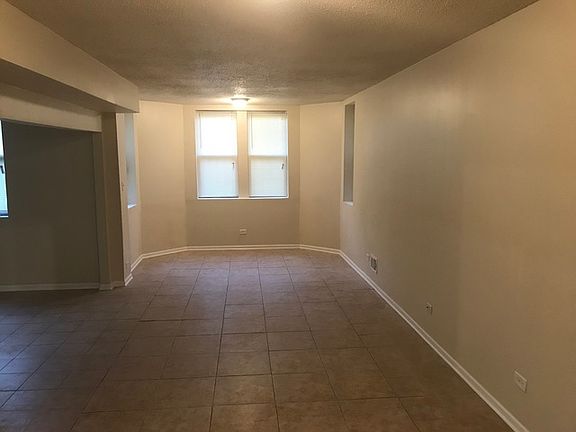 3rd image of 7012 S Paxton Ave